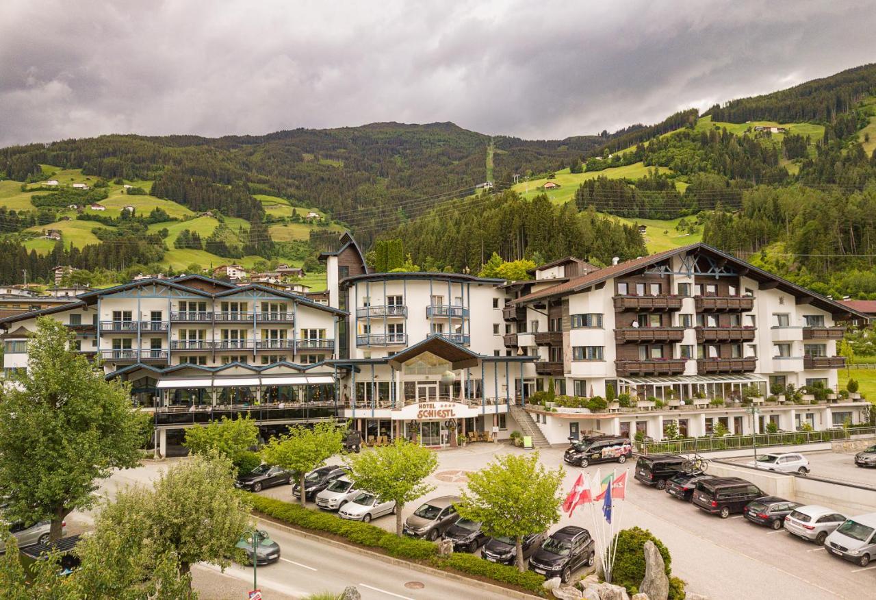 Wohlfuehlhotel Schiestl Fuegen Exterior photo
